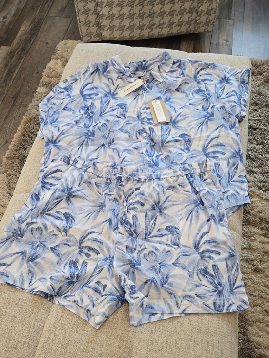 Tommy Bahama Pants - NWT Tommy Bahama Linen Top And Shorts Set